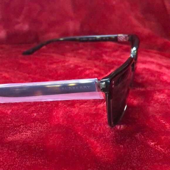 Burberry Sunglasses - Picture 2 of 6